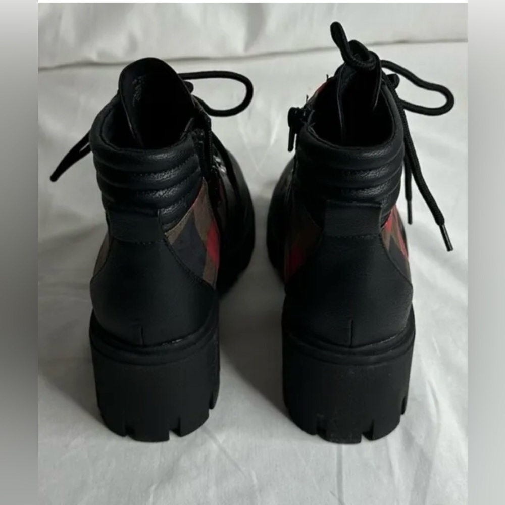 Sun Stone Ruthee Lug Sole plaid Booties Black Size 8.5 M - Picture 4 of 9